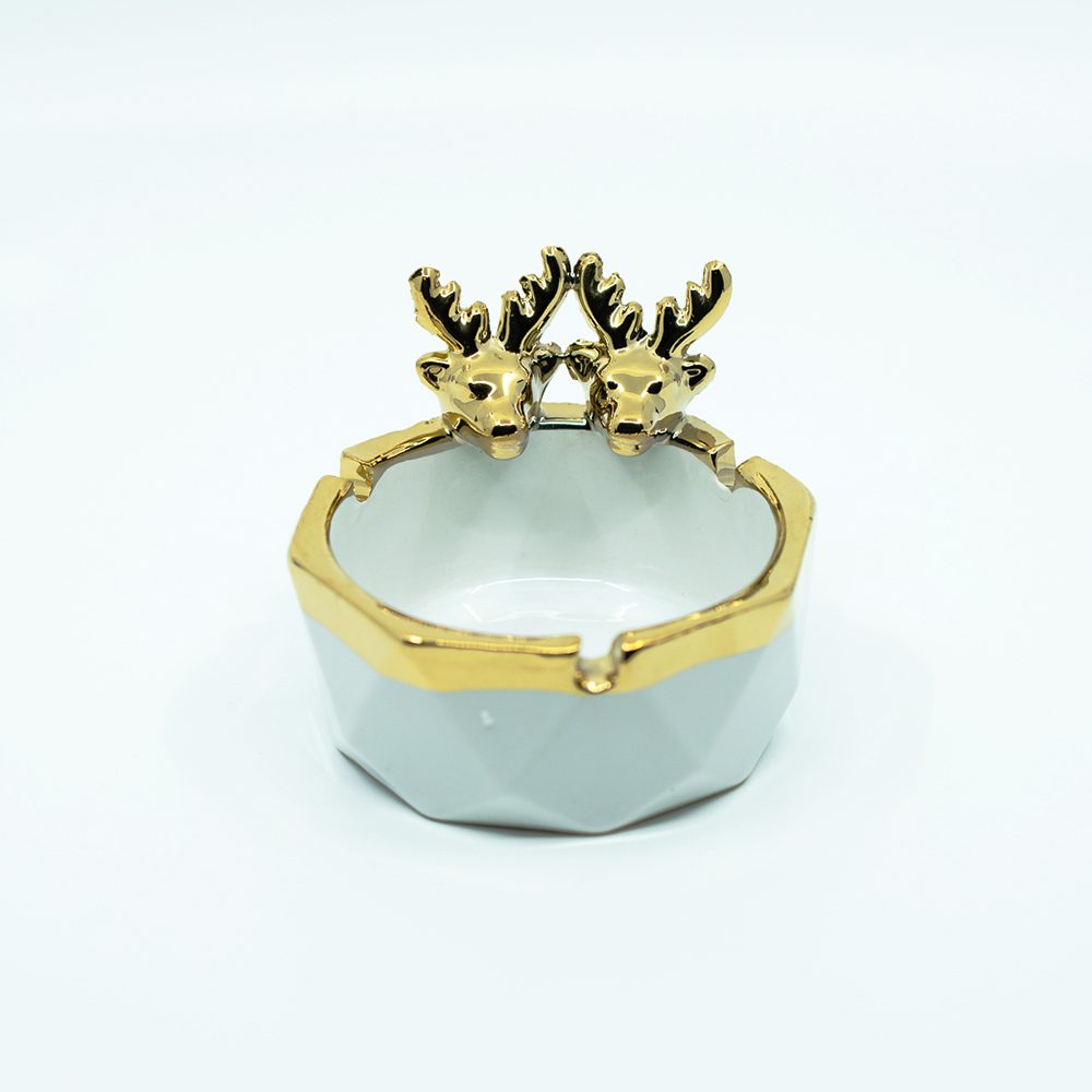 CERAMIC DOUBLE DEER WITH BASE DIAMOND ASHTRAY MEDIUM SIZE